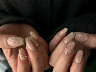 ミディアム Mi raのネイルデザイン