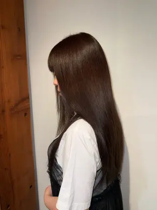 ロング カラー 志柿 虹花のヘアスタイル