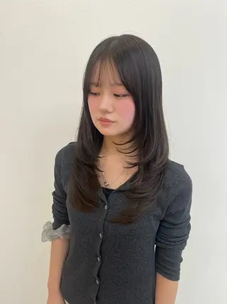 ロング 長谷川 愛花のヘアスタイル