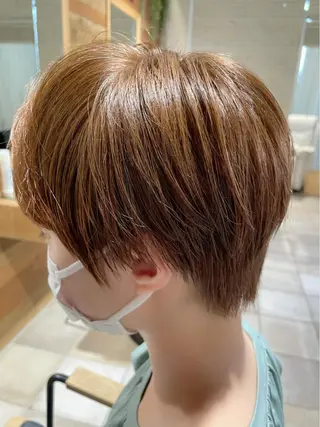 ショート 《インナーカラー》 YAMADAのヘアスタイル