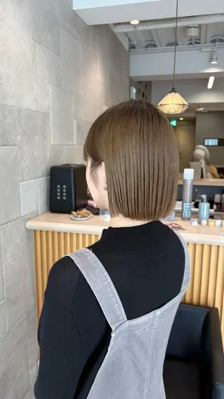 ショート オリーブカラー 💙KARIN🪼のヘアスタイル