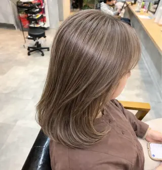 カラー 西村 ますみのヘアスタイル