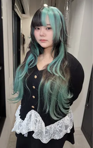 ロング TAIRA横浜ウルフ 🐺デザインカラーのヘアスタイル