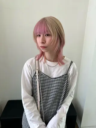 ミディアム カラー ダメージレスブリーチ HIROSHIのヘアスタイル