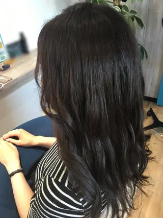 ロング カラー Atelier 大内のヘアスタイル