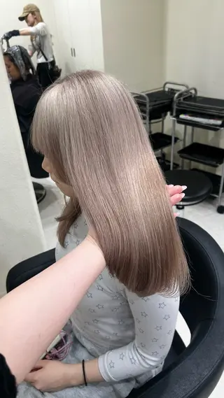 セミロング カラー ヘアアレンジ 韓国レイヤー&ピンク 艶髪🩶maikoのヘアスタイル