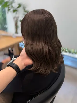 ミディアム カラー ミオ💎ショート 透ける暗髪のヘアスタイル
