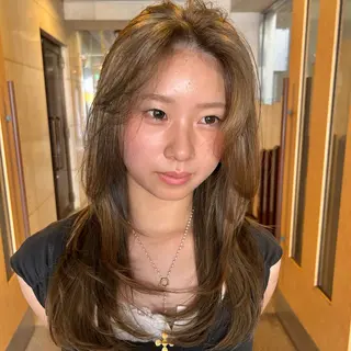 ロング カラー ベージュ/ブラウン 透明感カラー🍑のヘアスタイル