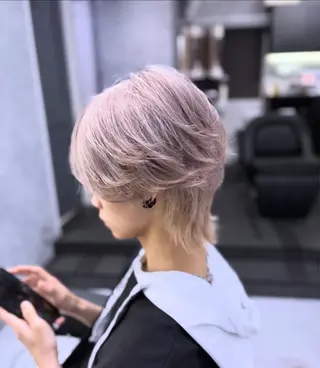 ミディアム カラー メンズ 山田 瑛司のヘアスタイル