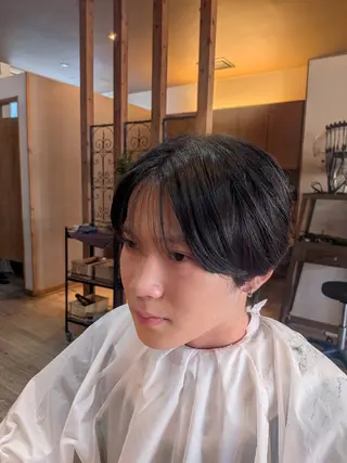 ショート 前野 真利のヘアスタイル