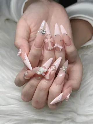 ネイル Lee Nailsのネイルデザイン