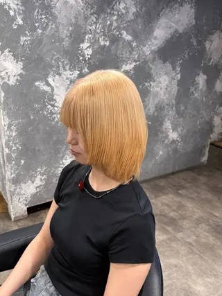 ショート カラー ハイトーン 横浜💞ミオのヘアスタイル