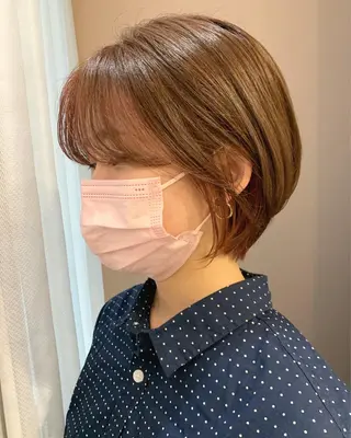 ショート カラー hubhair レイヤー/透明感のヘアスタイル