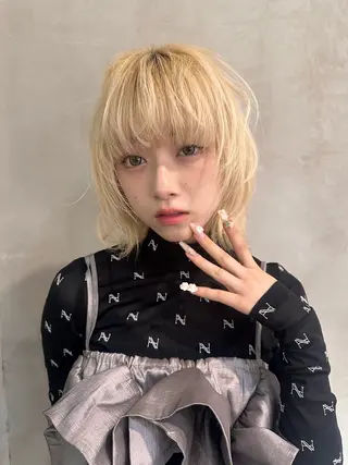 セミロング カラー ハイトーン/ 艶カラー🫧竹村柾則のヘアスタイル