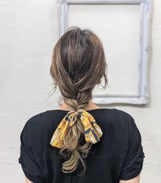 セミロング ヘアアレンジ HIKARI@ Ruheplatzのヘアスタイル