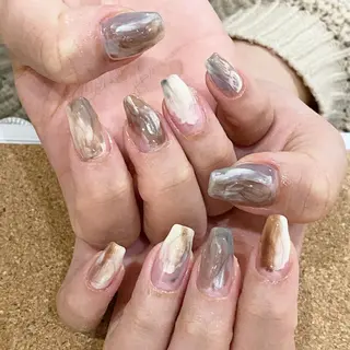 ネイル 板垣 綾乃のネイルデザイン