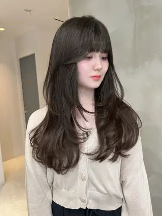 ロング ナナ♡レイヤーカット ♡似合わせカラーのヘアスタイル