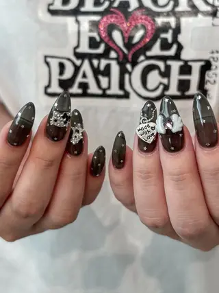 ネイル Roa🎀 ercher立川南口のネイルデザイン