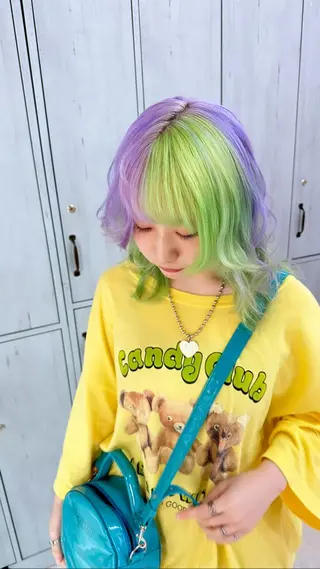 セミロング カラー ブリーチ特化🌈 MANATOのヘアスタイル