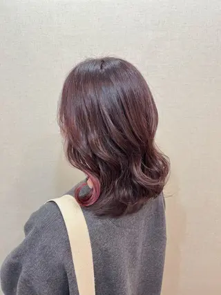 ミディアム カラー 伊藤 由妃乃のヘアスタイル