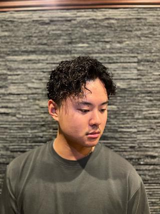 パーマ メンズ ヒロ銀座川崎 志田健介のヘアスタイル