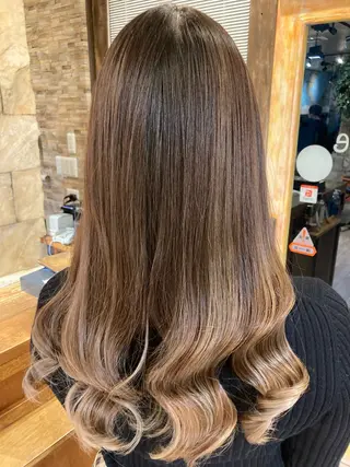 ロング カラー 荒川 賢人のヘアスタイル