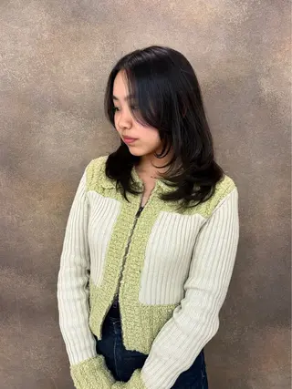ミディアム 藤井 心音のヘアスタイル