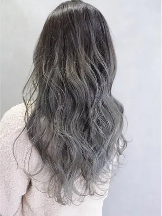 ロング カラー ヘアアレンジ lani ブリーチ /ダブルカラーのヘアスタイル