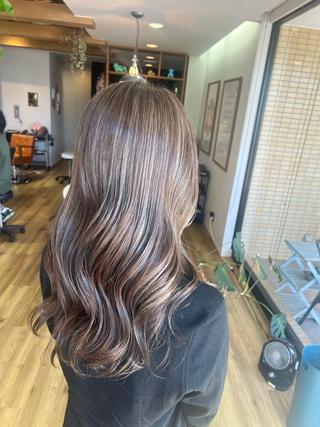 ロング カラー 堀 望美のヘアスタイル
