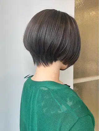ショート カラー Eleanor 立川北口2ndのヘアスタイル