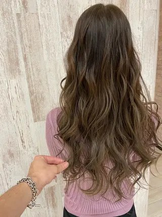 ロング カラー Oopsレイヤー 加藤澄都のヘアスタイル