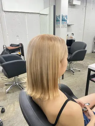 ショート カラー 🧸艶髪ハイトーン 🍪chan🍯のヘアスタイル