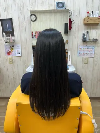 ロング 牛尾 友雅のヘアスタイル