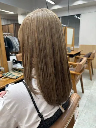 ミディアム レイヤー/ショート/ 透明感/銀座/れんのヘアスタイル