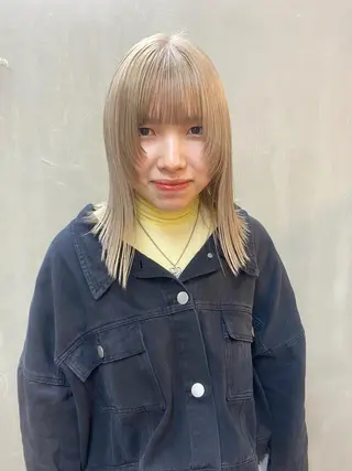 ミディアム カラー パーマ ヘアアレンジ デザインカラー/ボブ ブリーチカラー/ユリのヘアスタイル