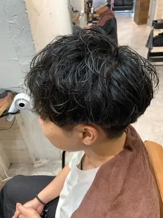 ショート パーマ メンズデザイナー Jojiのヘアスタイル