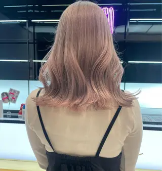 ロング カラー 相川 愛実のヘアスタイル