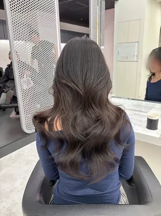 ロング カラー 抜け感レイヤー︴ ニュアンスカラーのヘアスタイル