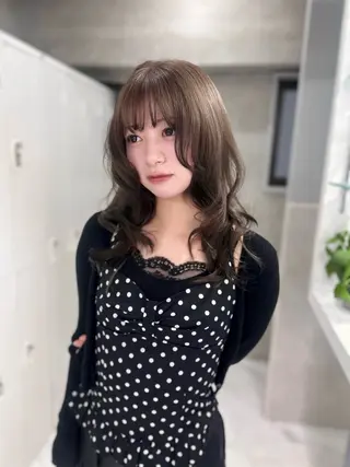 カラー Akari🧬レイヤ ー/ハイトーン/天神のヘアスタイル