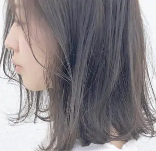 ミディアム カラー 名倉 伽奈のヘアスタイル