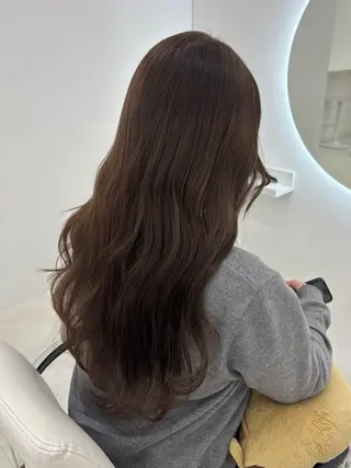 ロング カラー 【aini天王寺】 𝐚𝐢𝐫𝐢✂︎のヘアスタイル