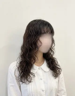 ロング パーマ 🩶透明感｜レイヤー ｜Honoka🩶のヘアスタイル
