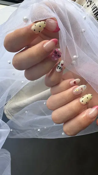 ネイル 向井 唯紀世のネイルデザイン