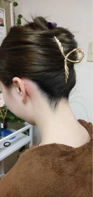 志賀 千鶴のヘアスタイル