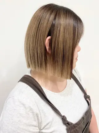 ミディアム 石山 /切りっぱなしボブのヘアスタイル