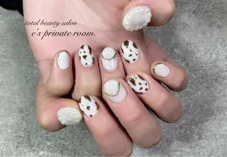 ネイル LAVISH 大和店 🤱子連れ大歓迎のネイルデザイン