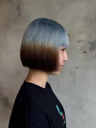 ショート ボブ・カラー 琴音のヘアスタイル