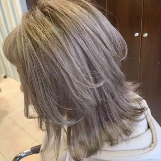 ミディアム カラー 和田 真弥のヘアスタイル