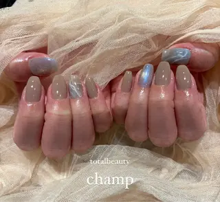 ネイル 岡本 恵｜大人っぽ ・個性ニュアンスのネイルデザイン