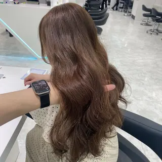 セミロング カラー センターパート特化 井上健太のヘアスタイル